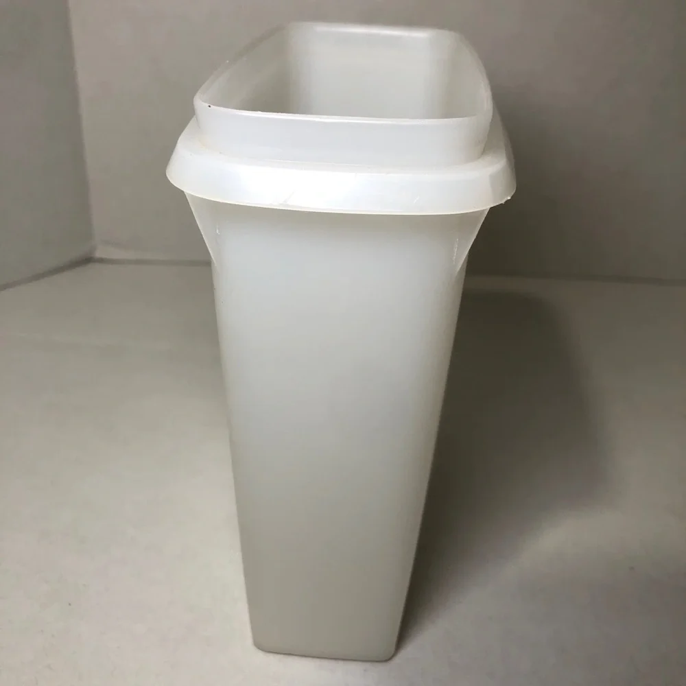 Vintage Tupperware Stor N Pour Jr Cereal Container #499-4 Lid 509-2 Sheer USA